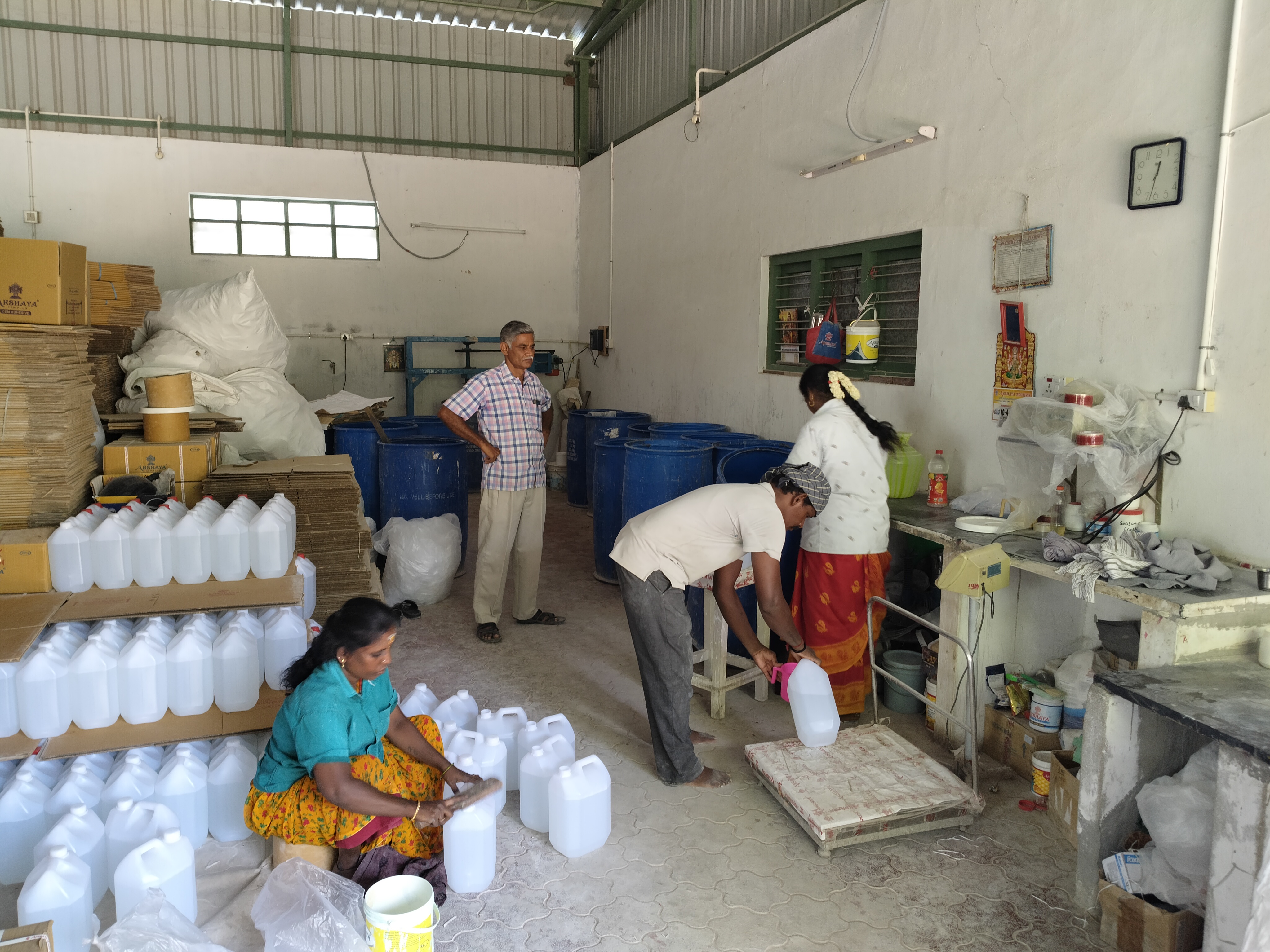 Akshaya Industrie production team at work